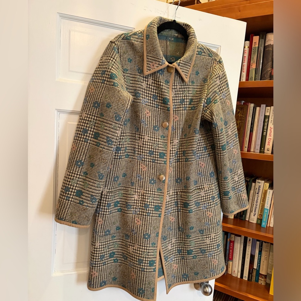 Reversible Plaid and Floral Women's Coat with Tan Trim from Worth